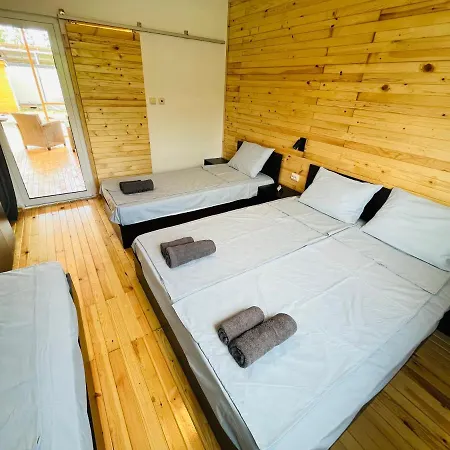 Hébergement de vacances Cozyhut под наем Tchernomorets